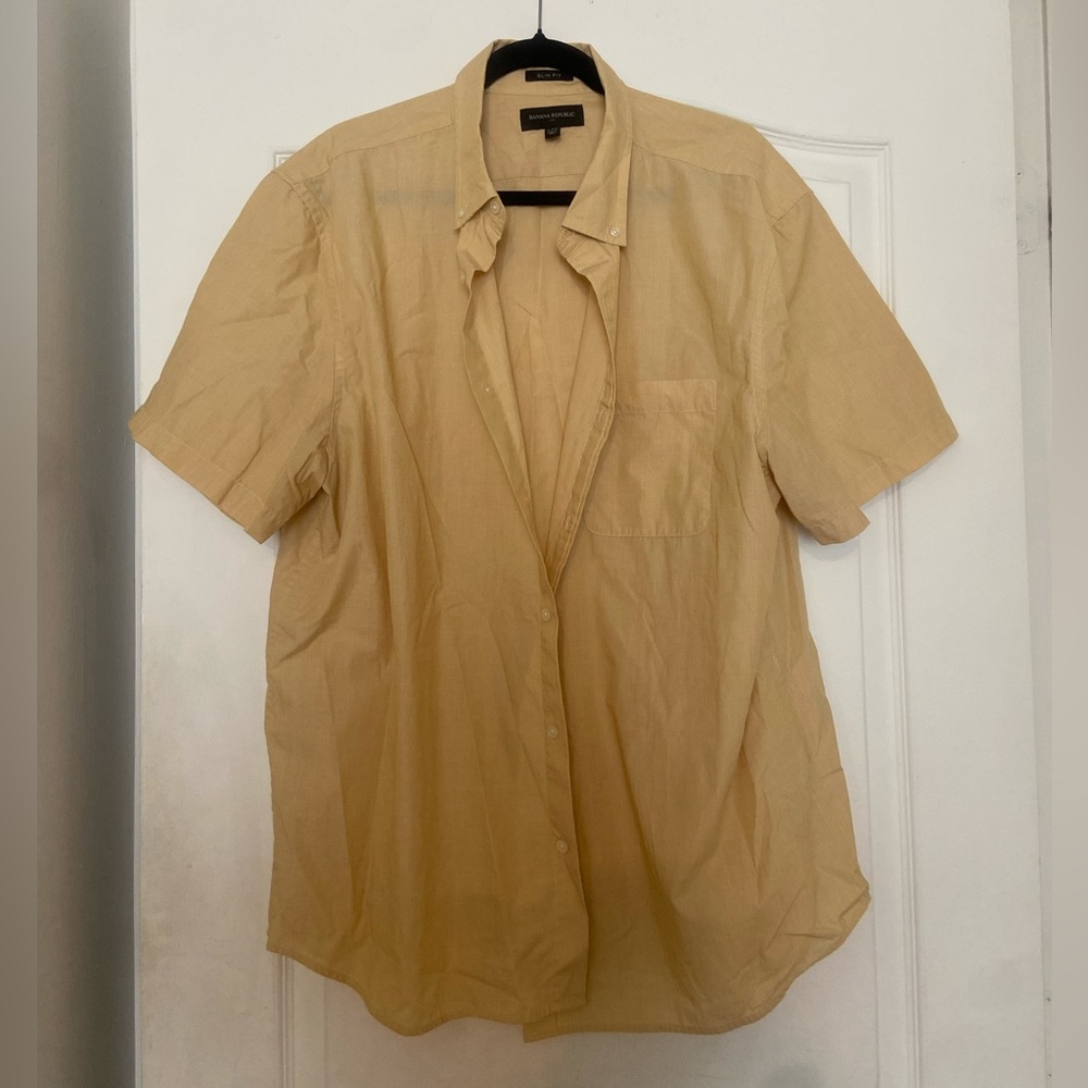 Banana Republic Short Sleeve Button Down